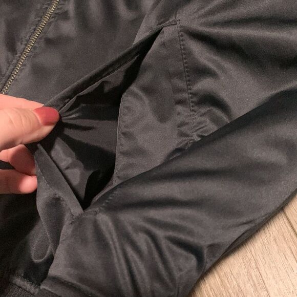 American Eagle Bomber Jacket - Picture 4 of 9